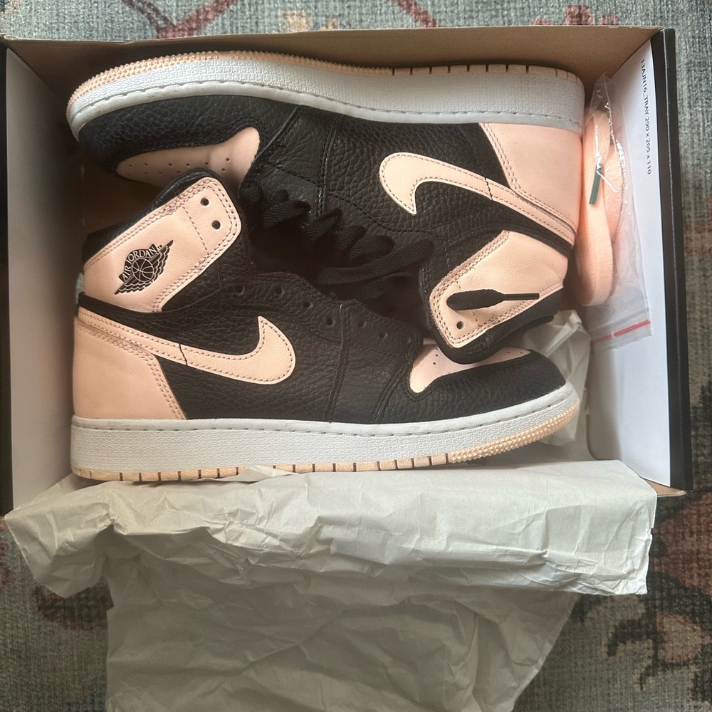Jordan 1 Crimson Tint Size 8 Womens/6 Youth